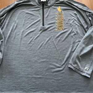 Russell Athletic Wyoming Cowboys lightweight pullover, size 3XL